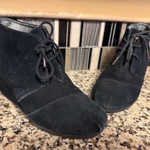 TOMS Black Suede Women's Wedge Boots